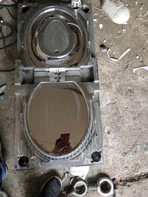 Toiletten-Deckel-Form-Selbstspritzen-Maschine mit kaltem/heißem Läufer