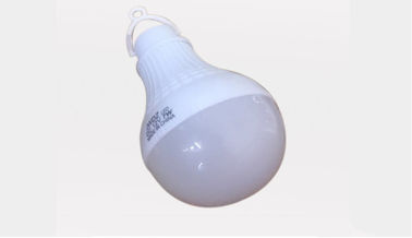 Kundenspezifische Plastikformteil-Spritzen-Formen für Plastik-LED-Lampen-Abdeckung